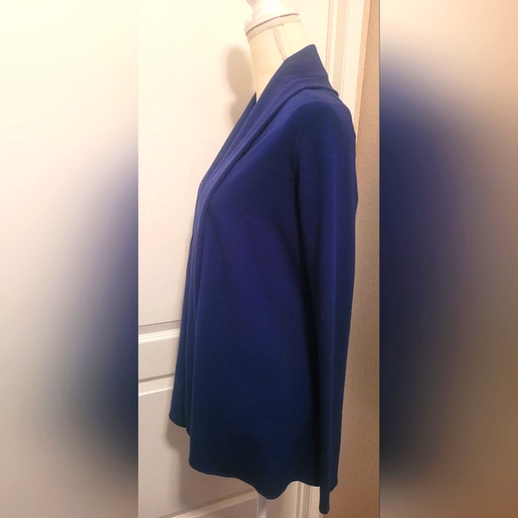 EUC JoFit Blue Cardigan Size Medium - Picture 2 of 4
